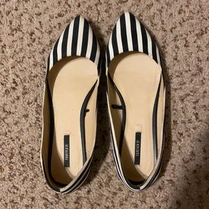 Forever 21 pointed flats
